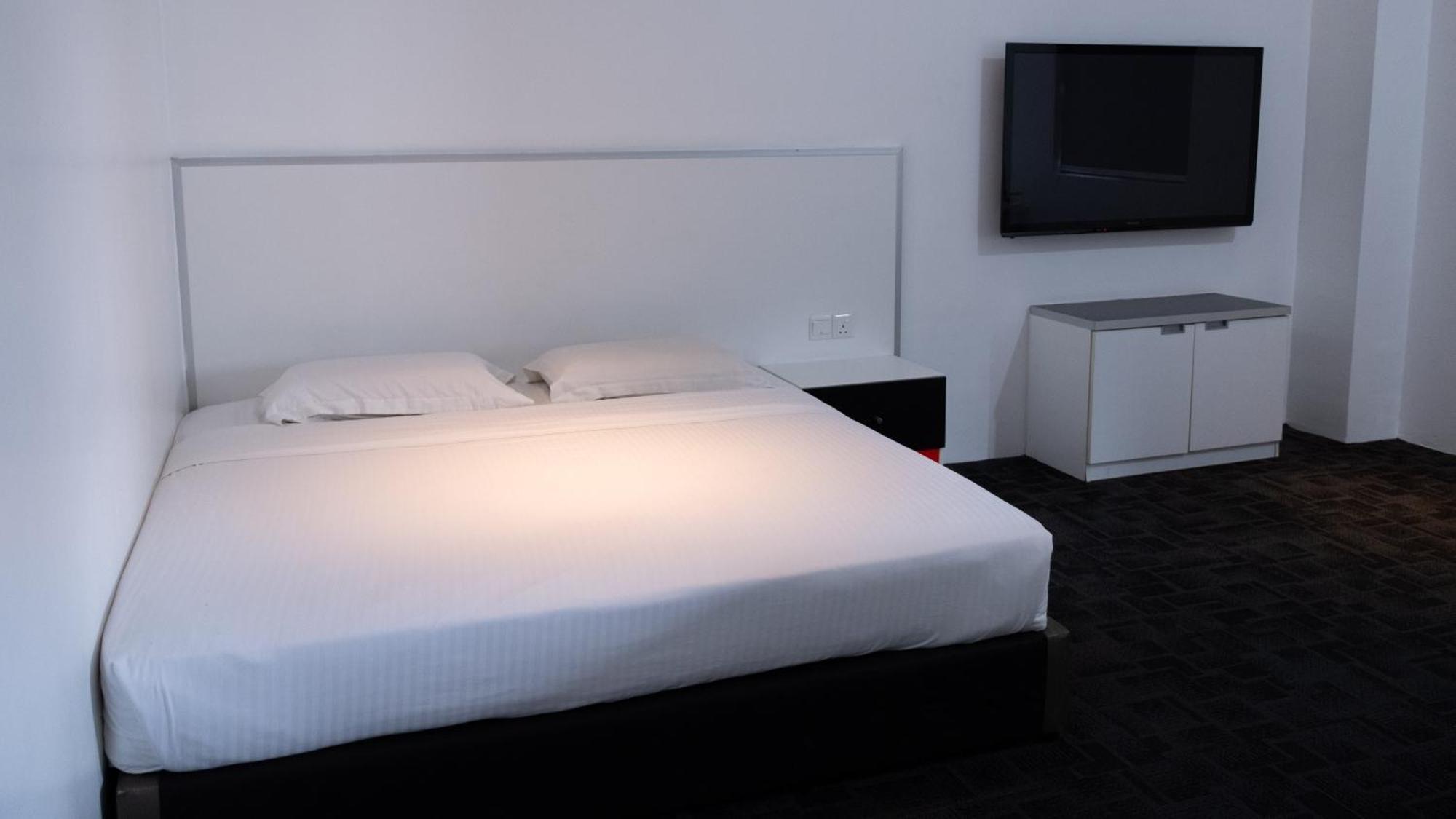 Beverly Hotel Тайпинг Экстерьер фото