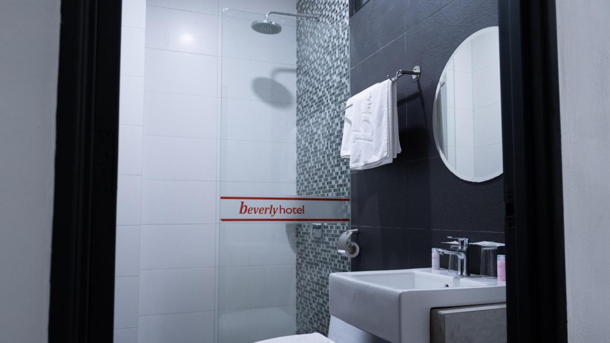 Beverly Hotel Тайпинг Экстерьер фото