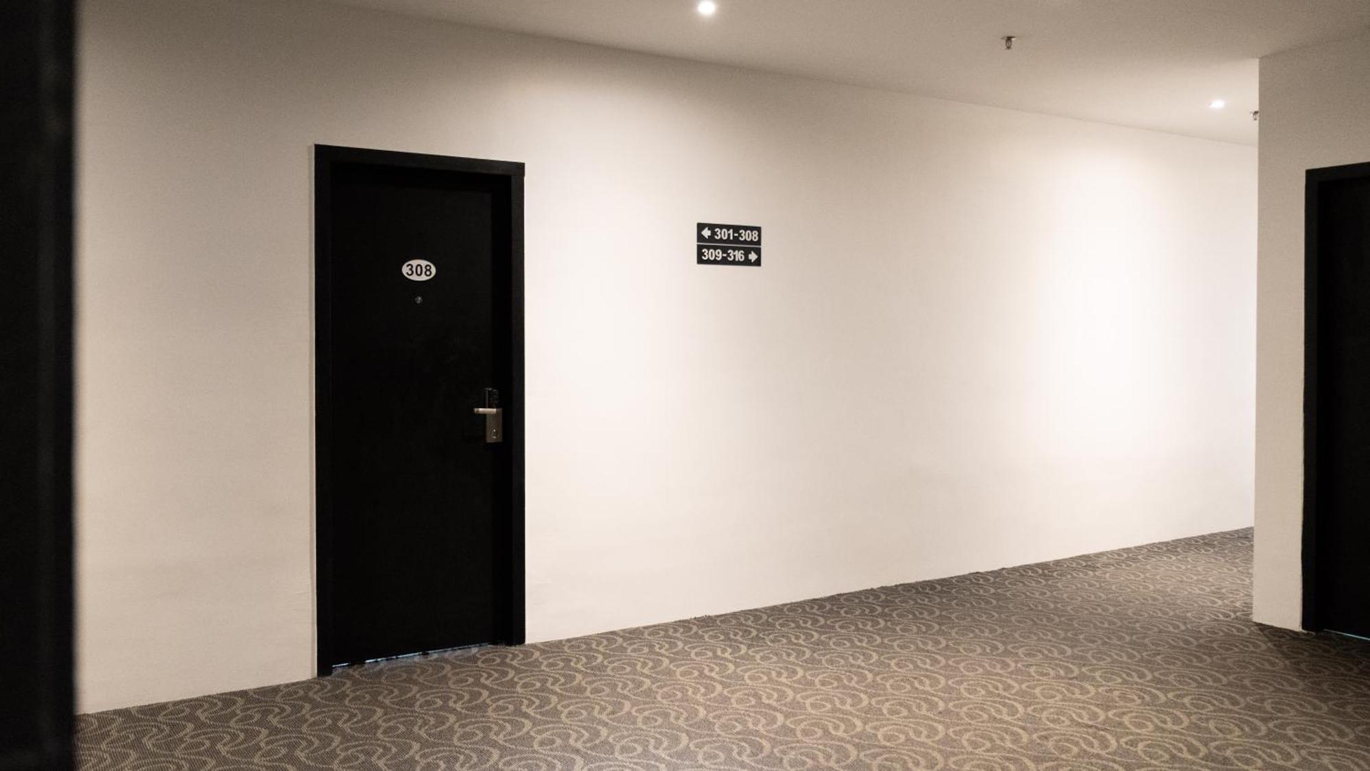 Beverly Hotel Тайпинг Экстерьер фото