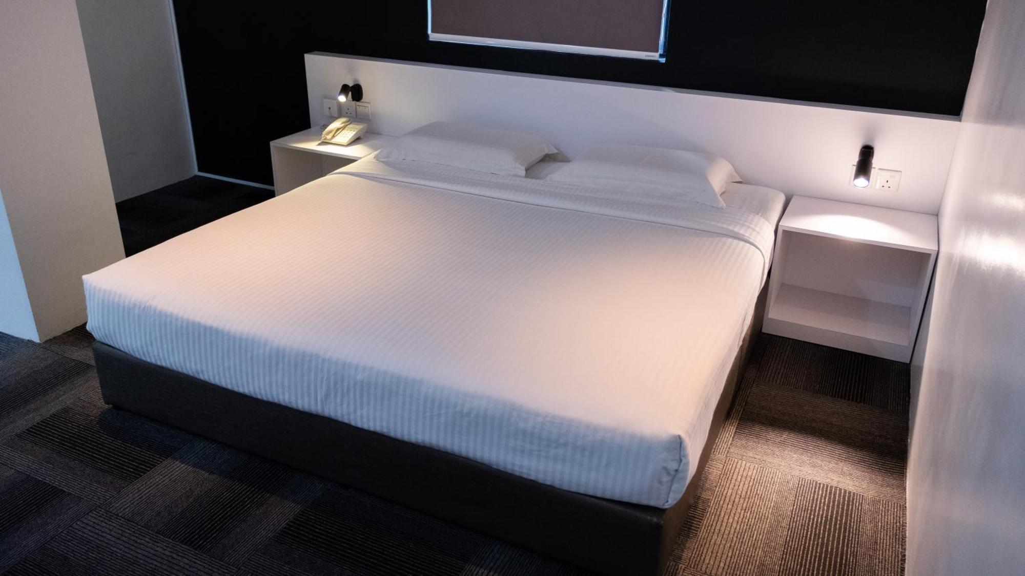 Beverly Hotel Тайпинг Экстерьер фото