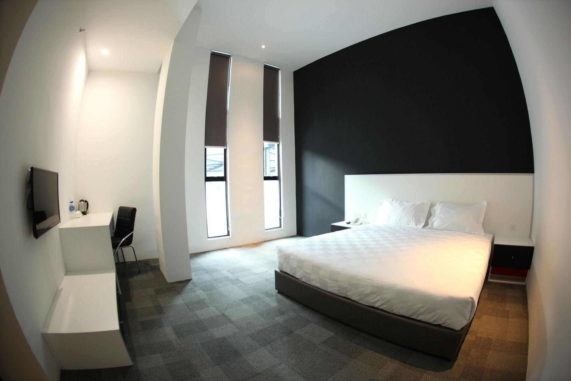 Beverly Hotel Тайпинг Экстерьер фото